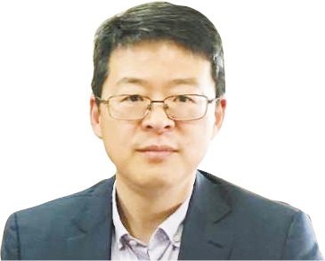 21世纪经济报道 赵萍_主持人,《21世纪经济报道》资深记者赵萍:保险资金管理历来倍受关...